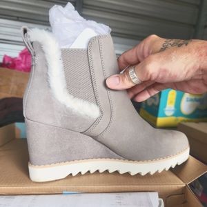 TOMS Maddie Boot sz 8.5